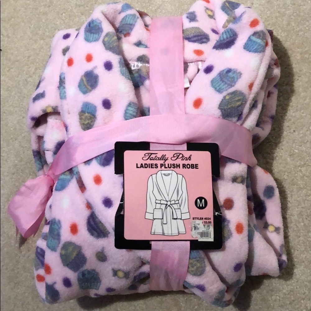 Cute Pink Cupcake Patterned Plush Robe